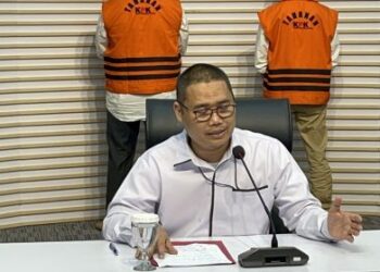 KPK Tahan 2 Orang Tersangka Korupsi Proyek Fiktif di PT AK