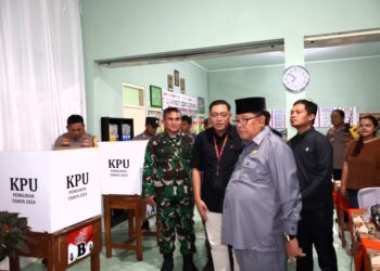 Dandim Bersama Forkopimda Kota Blitar Monitoring Kesiapan TPS Sehari Jelang Pemilu