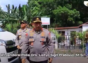 Kapolri Pastikan Bantuan dan Pemulihan Pasca Bencana Erupsi Lewotobi