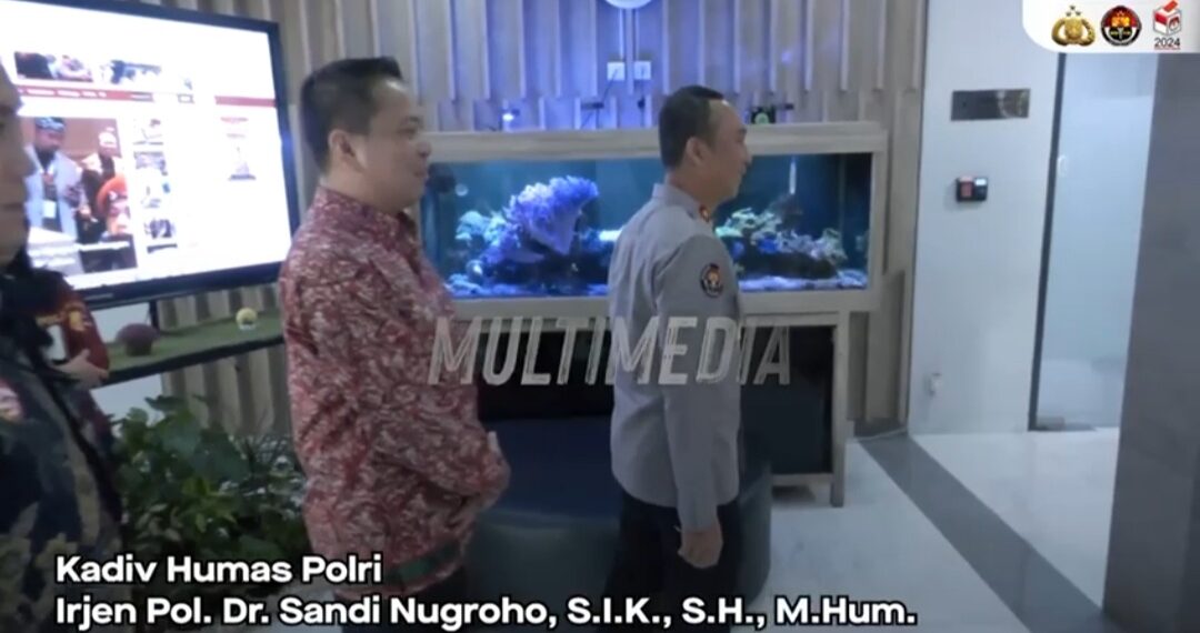 Kadiv Humas Polri Berangkatkan Jurnalis dan Anggota Umrah Ke Tanah Suci