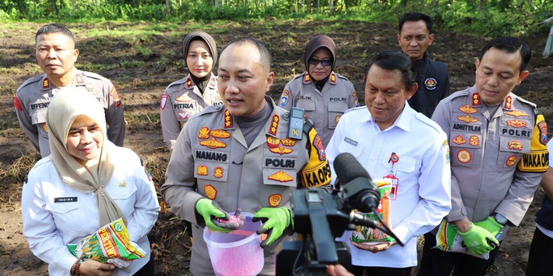 Polresta Malang Kota Dukung Program Food Estate, Tanam Jagung Varietas Unggul untuk Swasembada Pangan