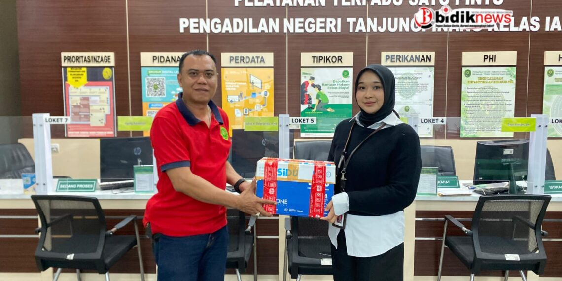 Kejari Karimun Limpahkan Berkas & Tersangka Dugaan Tipikor