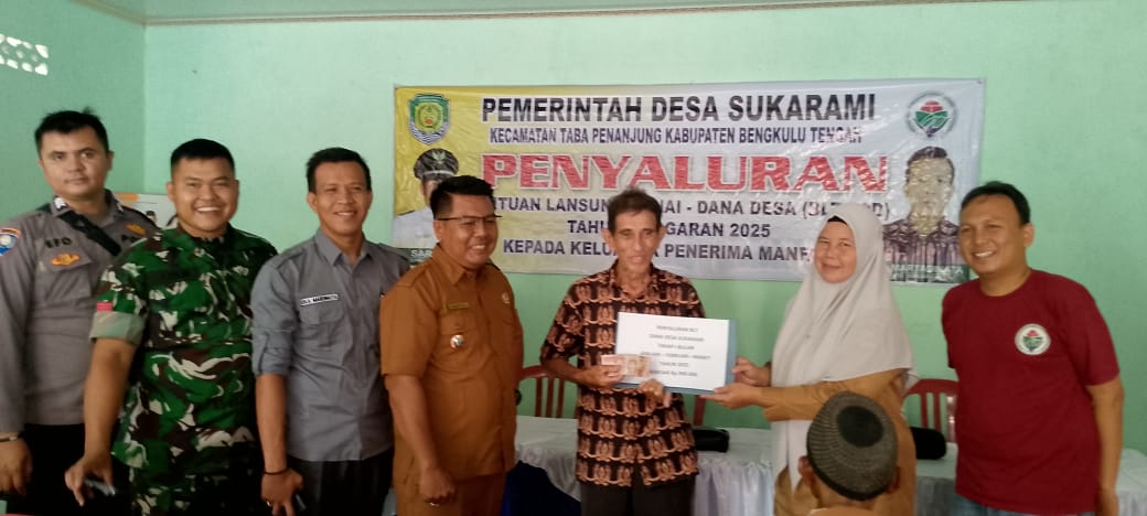 Pemdes Sukarami Kecamatan Taba Penanjung Salurkan BLT-DD Tahap I Tahun 2025