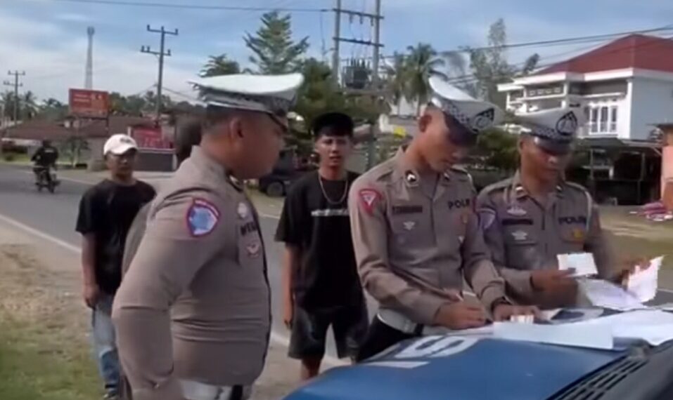 Viral!!Beredar Luas Di Jagad Maya Video Protes Sopir Truk Yang Kena Tilang Polisi Lalu lintas Polres Sarolangun, Berikut Fakta Kebenaranya,.