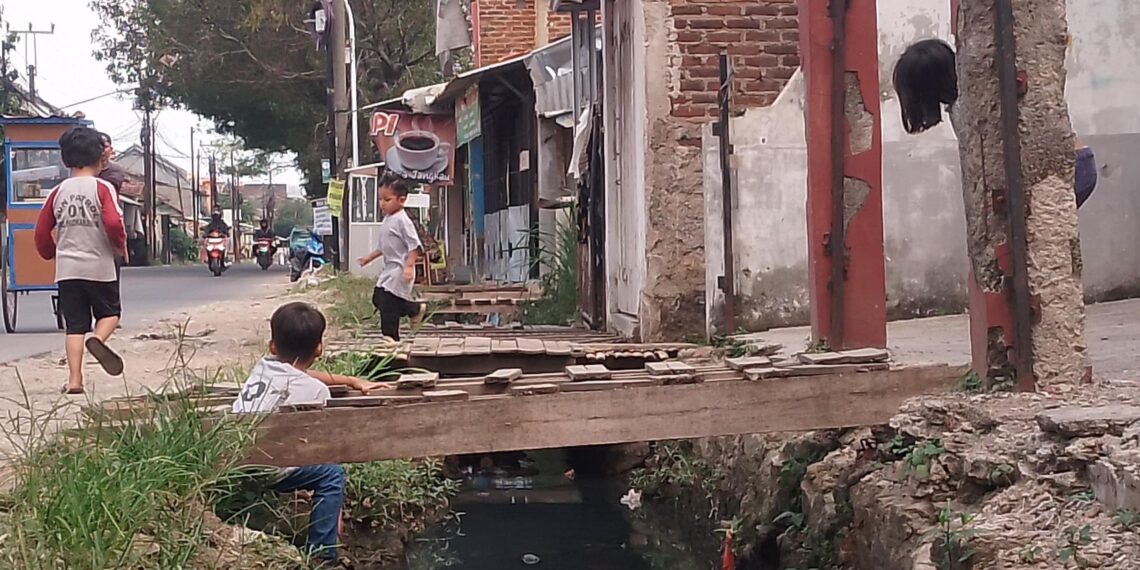 Mangkraknya Proyek Normalisasi Drainase Berdampak Ekonomi Warga Merosot Tajam