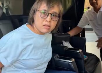 BNN BERSAMA BAIS TNI DAN OPRATOR LINTAS NEGARA BERHASIL AMANKAN BURONAN INTERNASIONAL DEWI ASTUTIK DI KAMBOJA